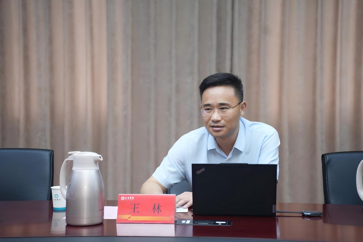 王林处长应邀前往泰州学院参加审计专题讲座暨校际交流研讨会